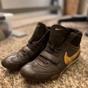 Nike shoes women's size 7